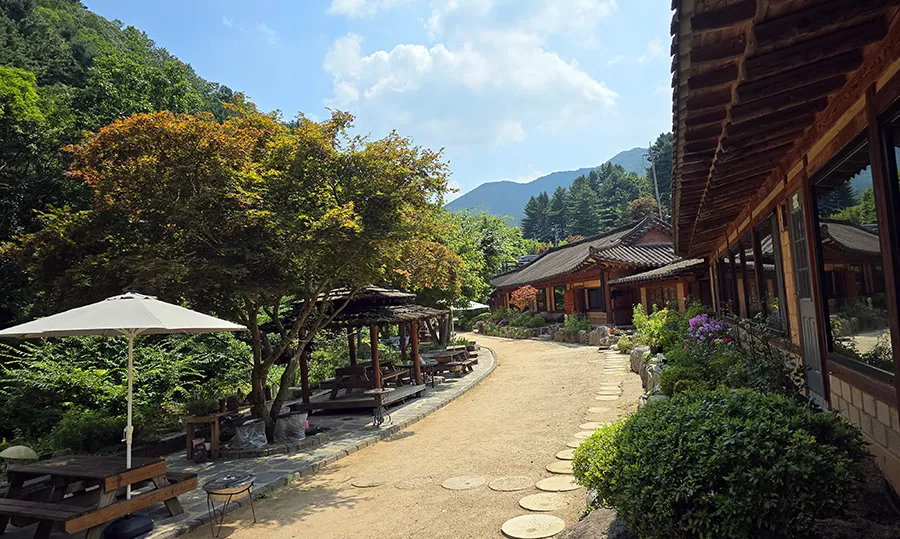 두메산골 펜션 전경 사진