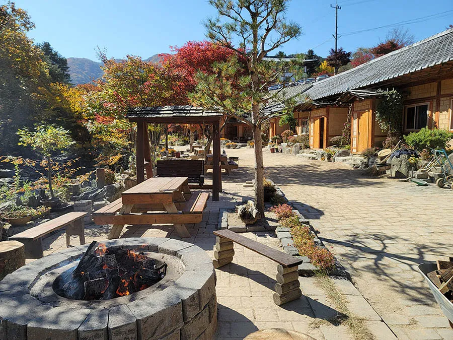 두메산골 펜션 전경 사진